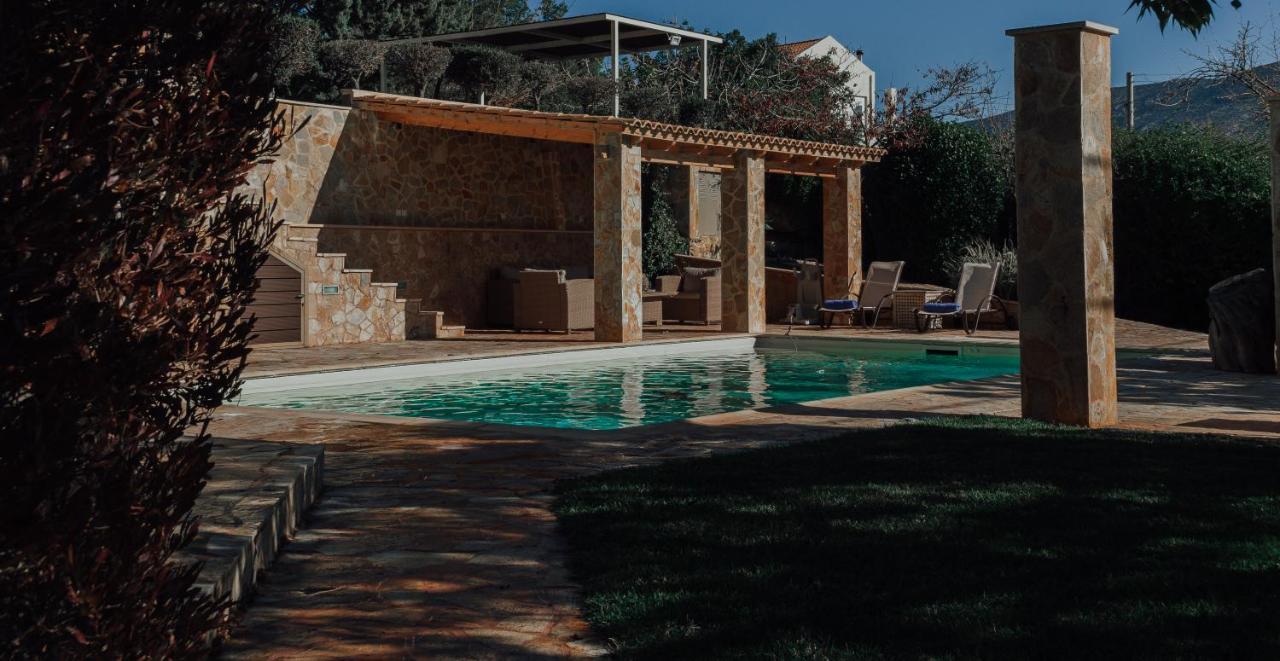 Pool And Sea View Apartments Agia Marina  Exterior photo